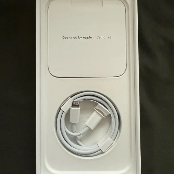 Apple iPhone 13 Pro Max - Silver - Picture 7 of 15